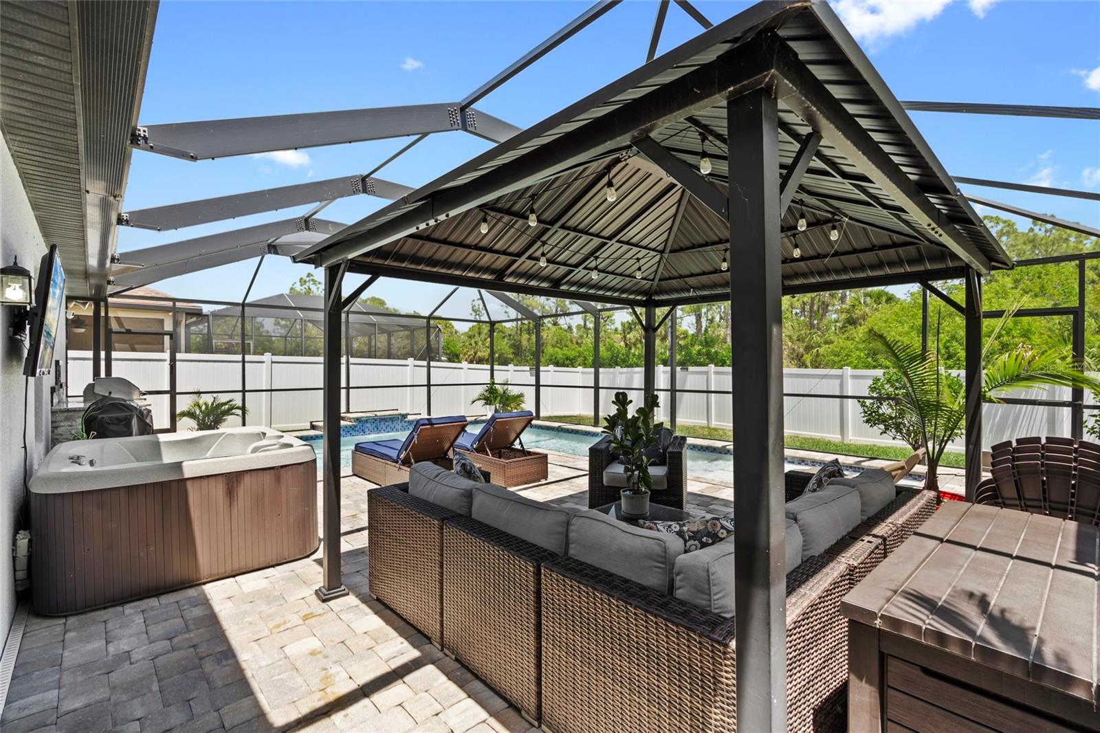 Image 36 of 47 For 15193 Mille Fiore Boulevard