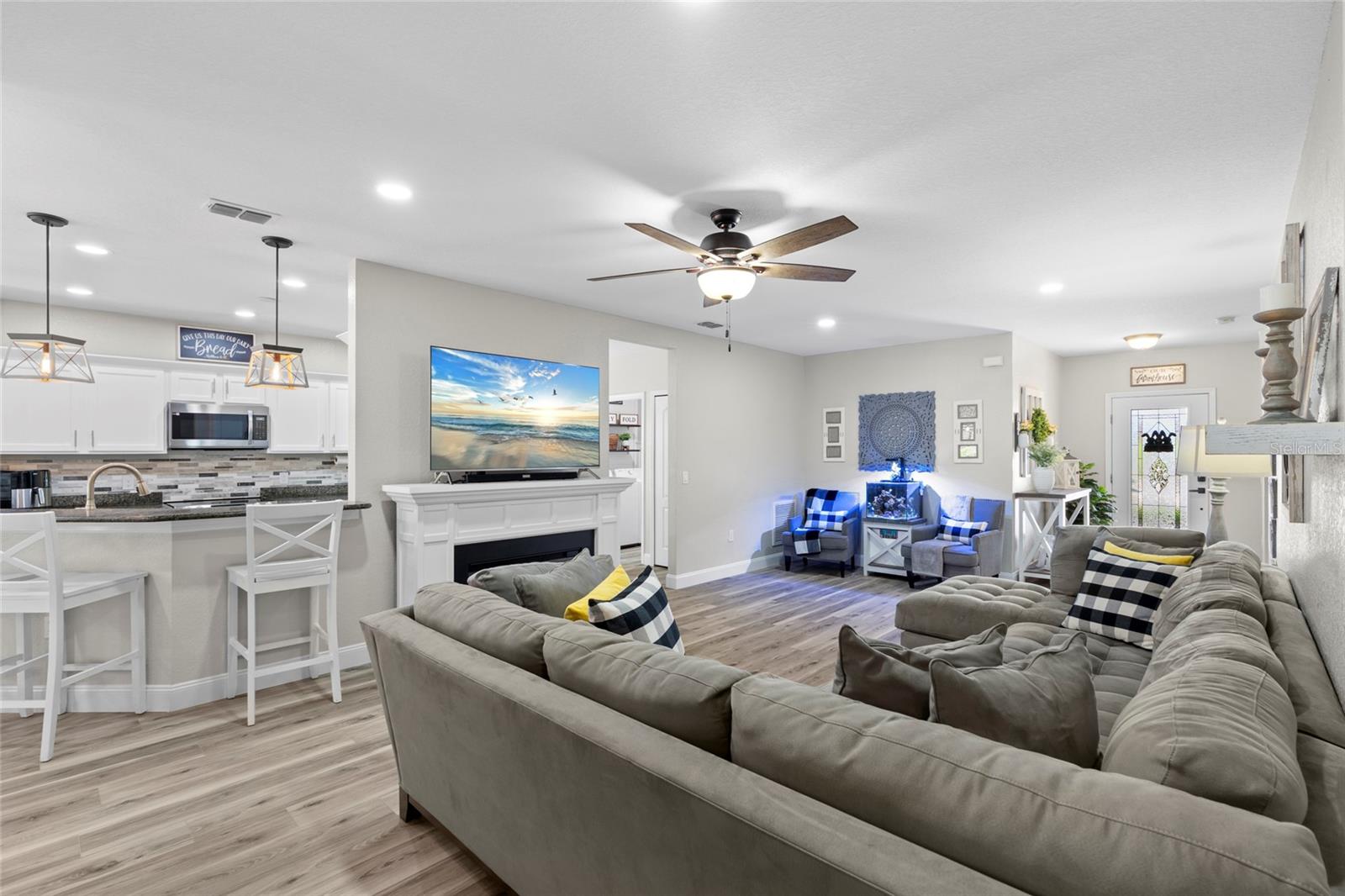 Image 7 of 47 For 15193 Mille Fiore Boulevard