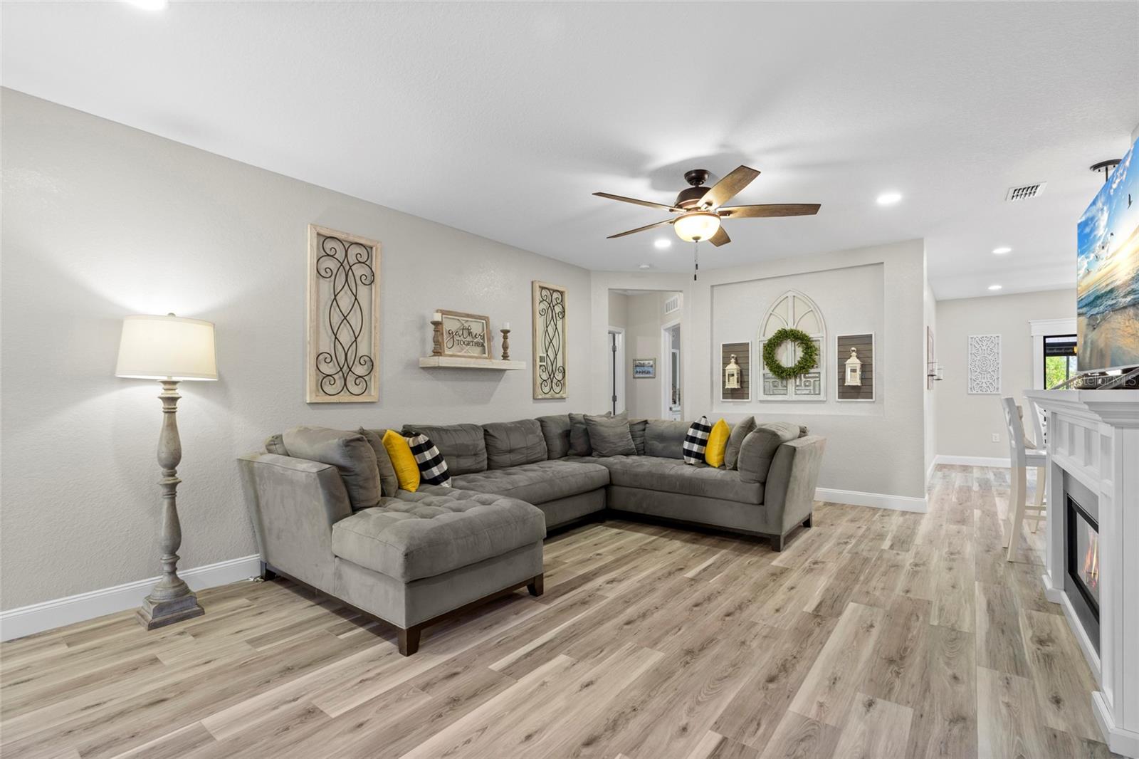 Image 9 of 47 For 15193 Mille Fiore Boulevard