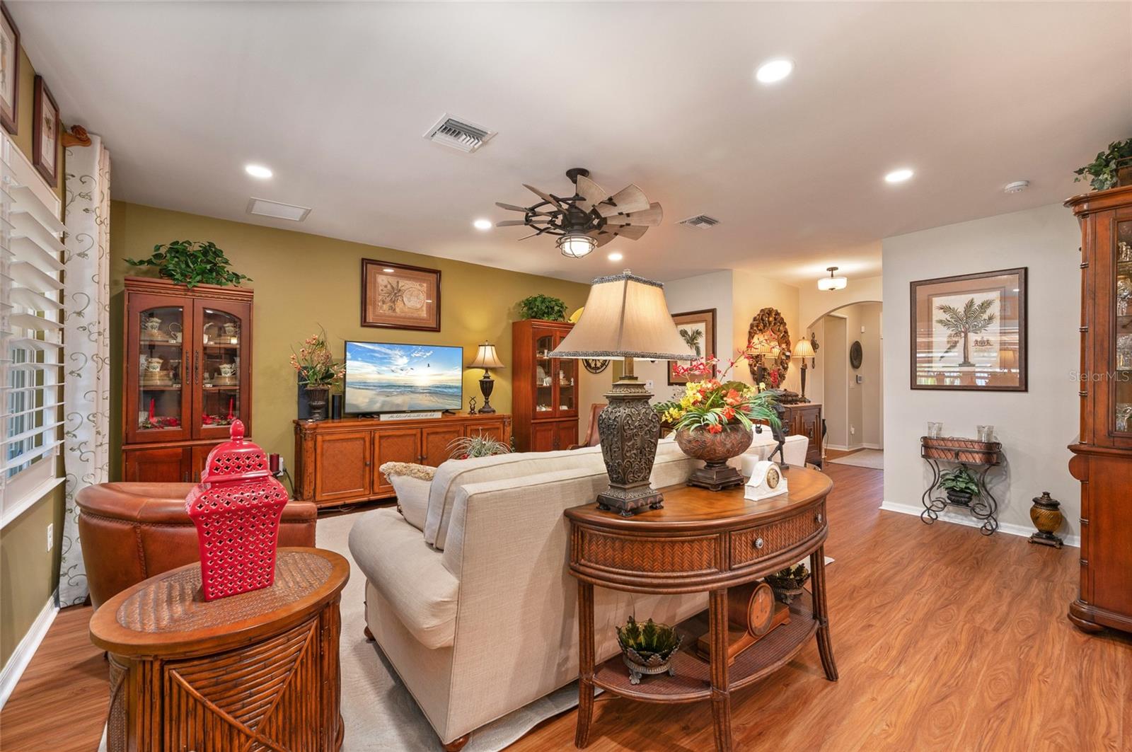 Image 10 of 81 For 7501 Mikasa Drive
