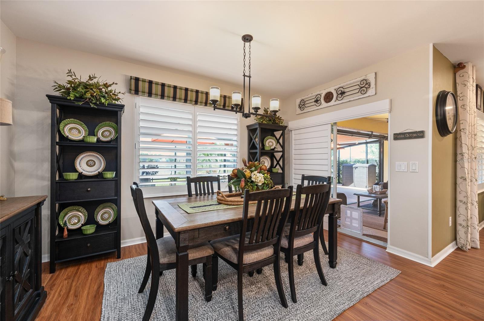 Image 17 of 81 For 7501 Mikasa Drive