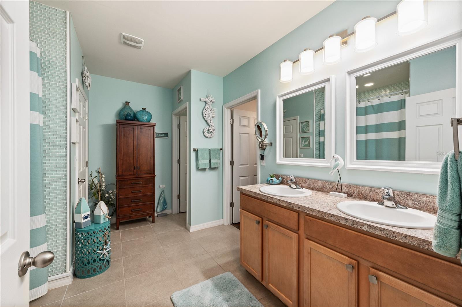 Image 22 of 81 For 7501 Mikasa Drive