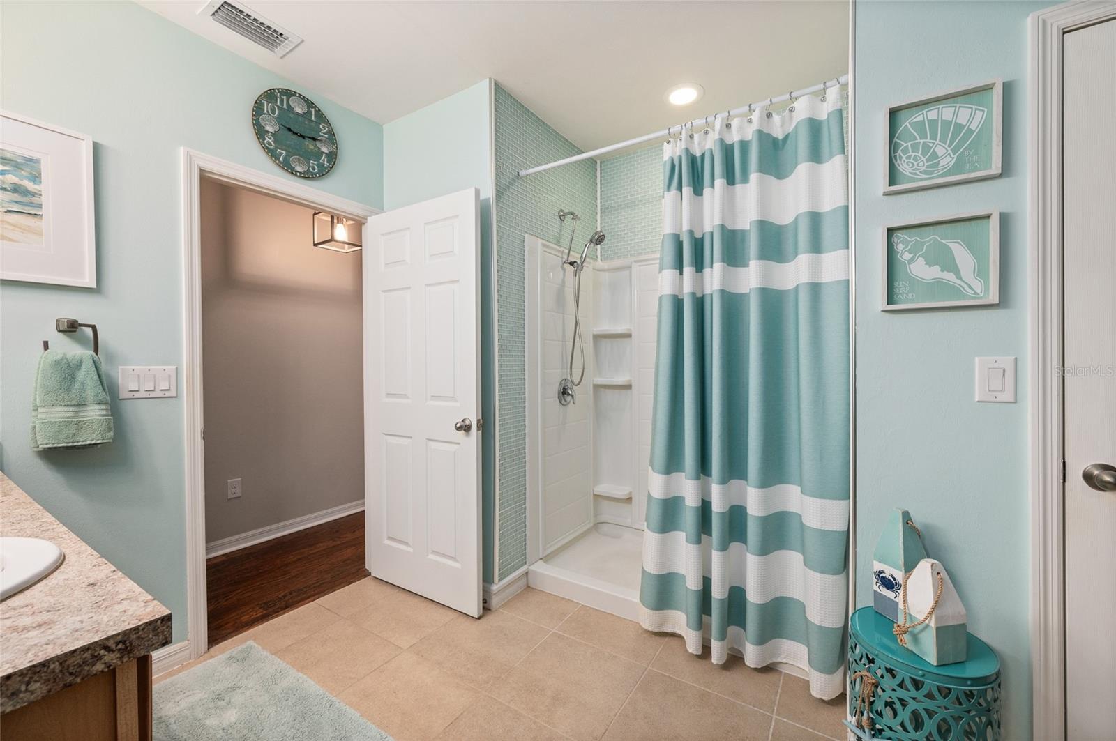 Image 25 of 81 For 7501 Mikasa Drive