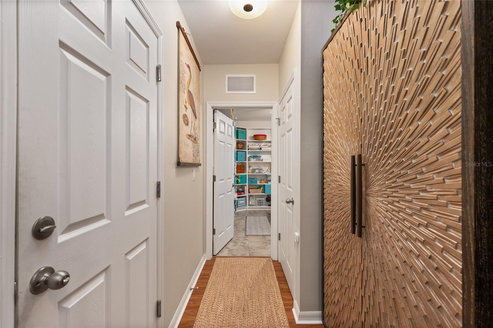 Image 26 of 81 For 7501 Mikasa Drive