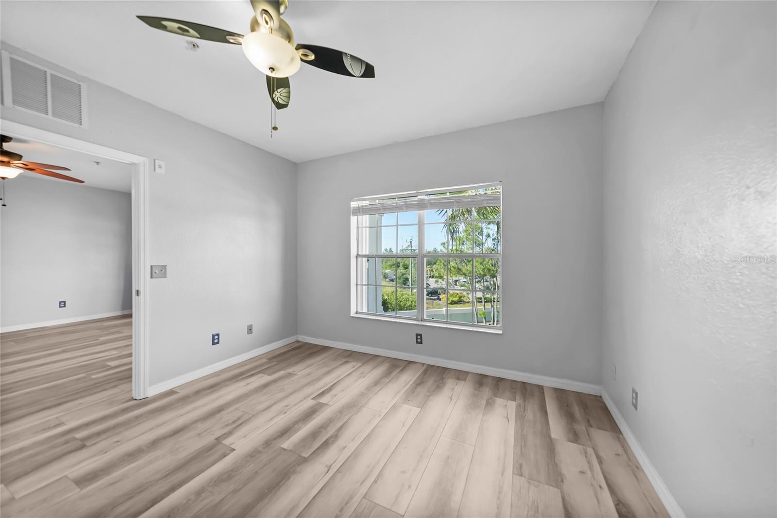 Image 20 of 48 For 2061 Willow Hammock Circle 303