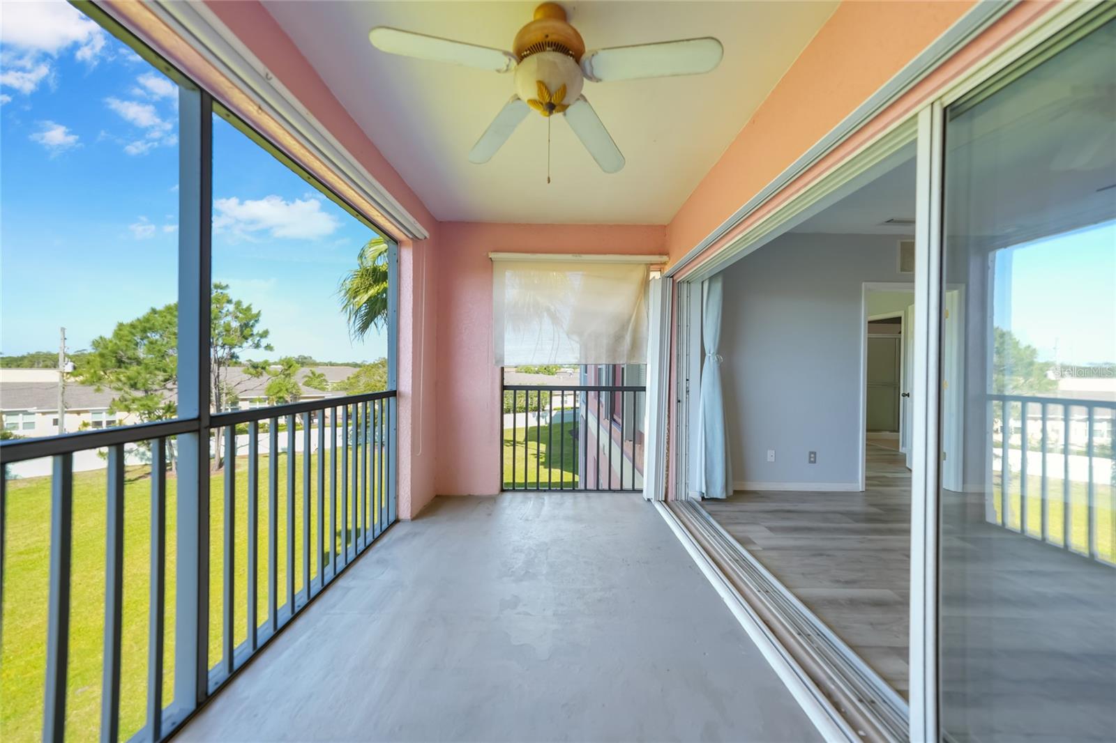 Image 33 of 48 For 2061 Willow Hammock Circle 303
