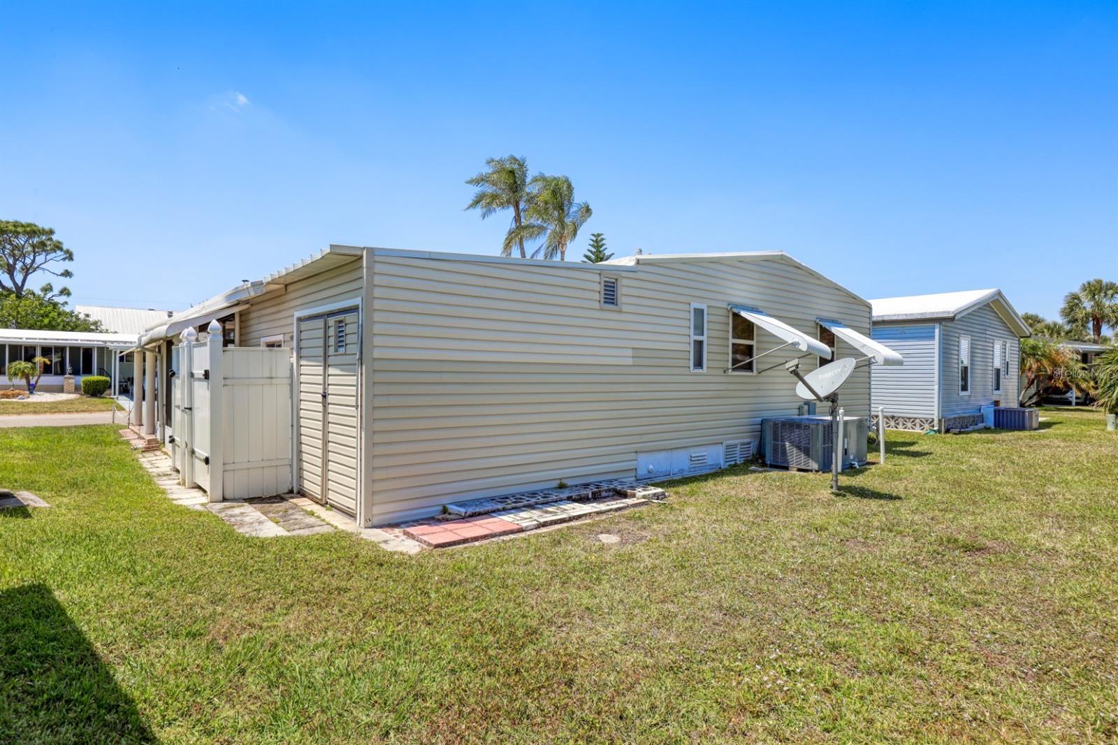 Image 21 of 86 For 2100 Kings Highway 1038