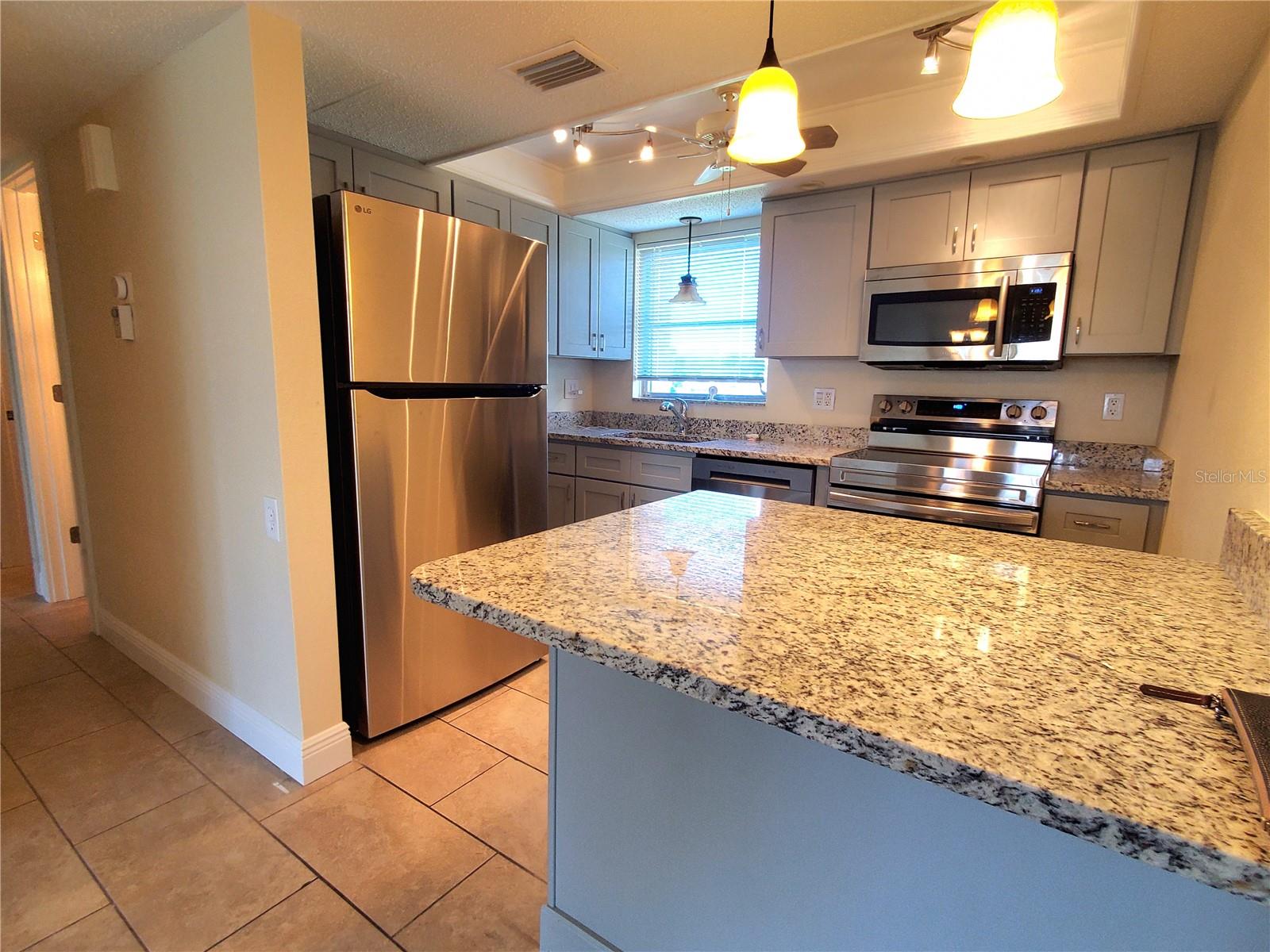 Image 4 of 21 For 1080 Bal Harbor Boulevard 3b