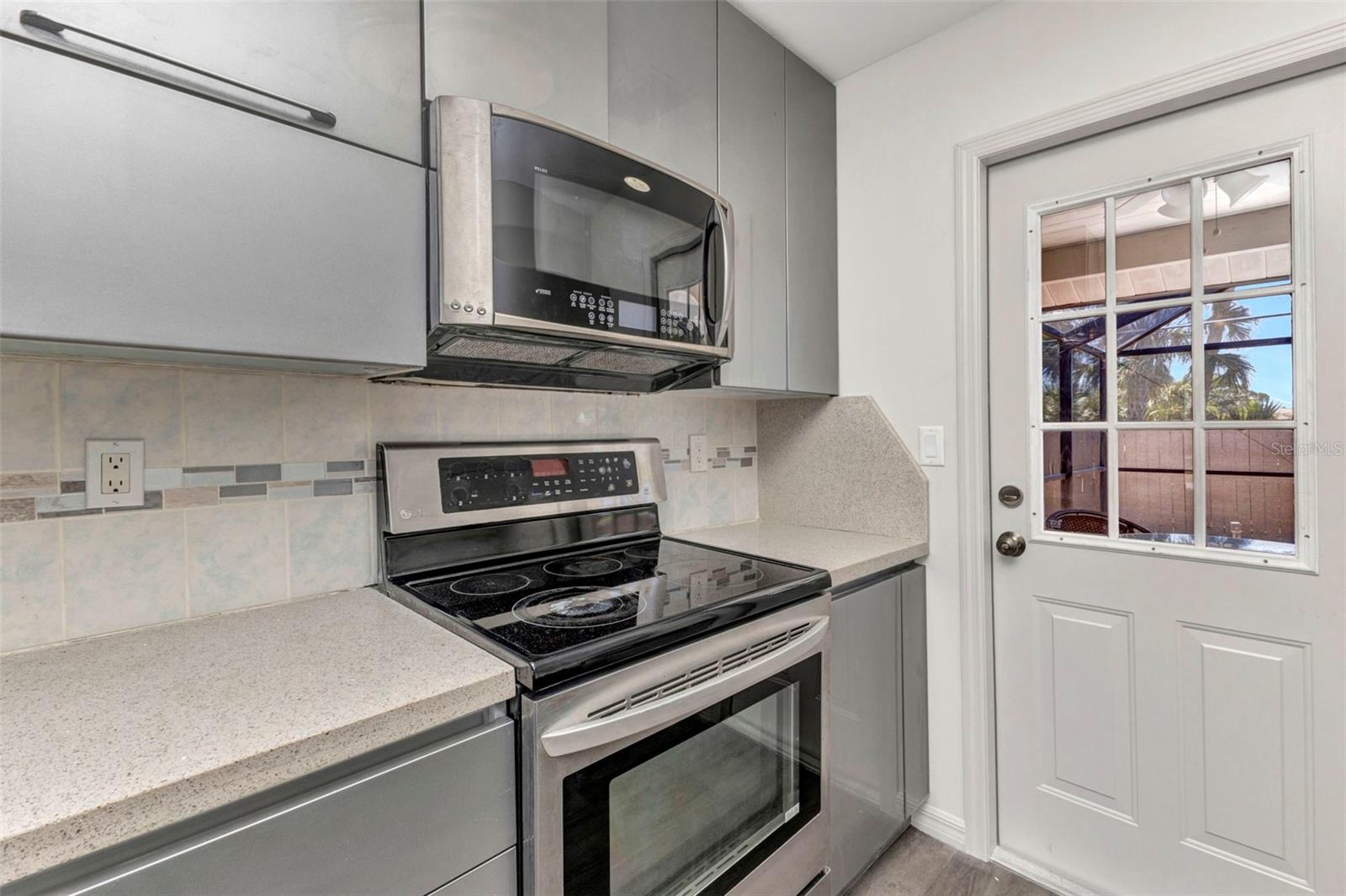 Image 16 of 41 For 428 Briarwood Road