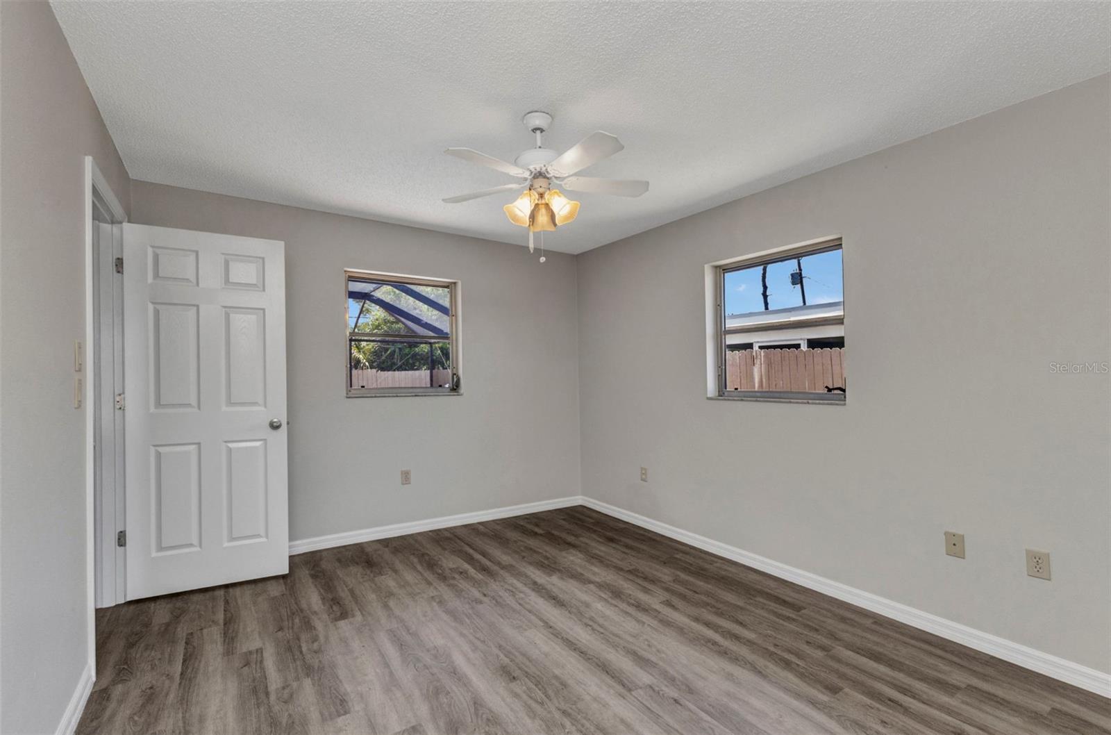 Image 19 of 41 For 428 Briarwood Road