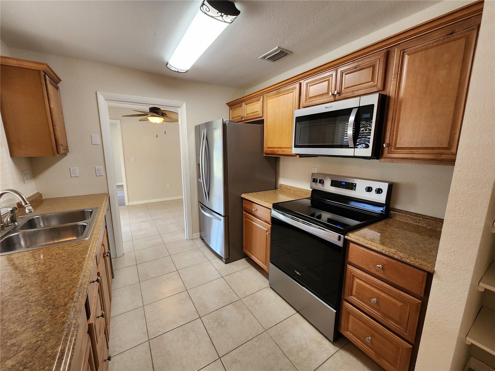 Image 30 of 61 For 21035 Exmore Ave