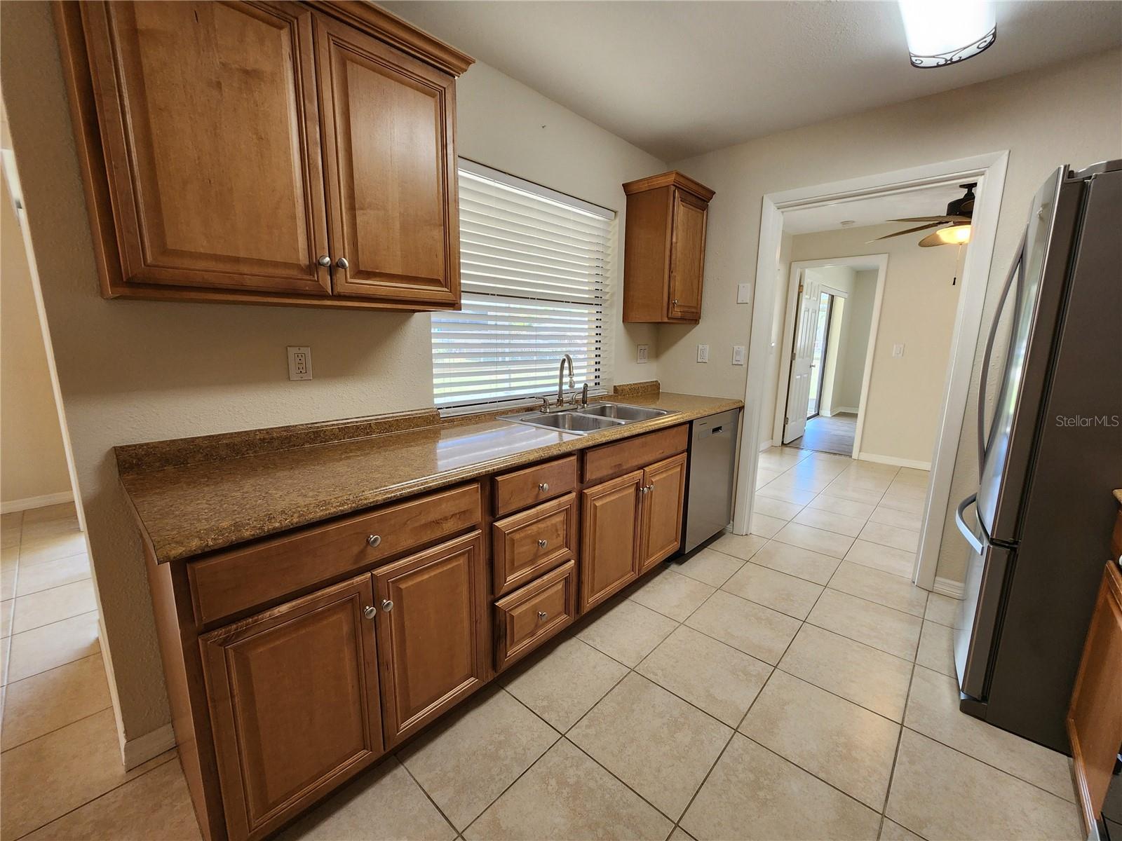 Image 34 of 61 For 21035 Exmore Ave
