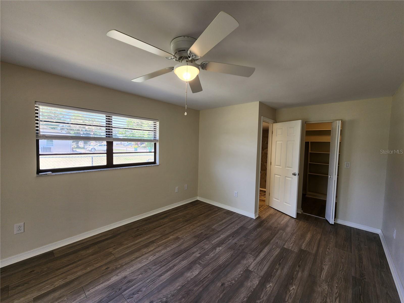 Image 35 of 61 For 21035 Exmore Ave