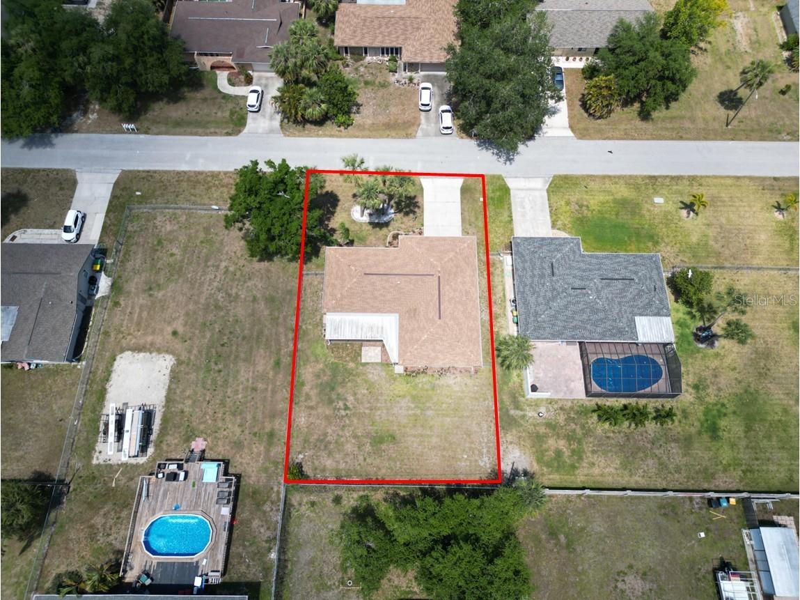 Image 4 of 61 For 21035 Exmore Ave