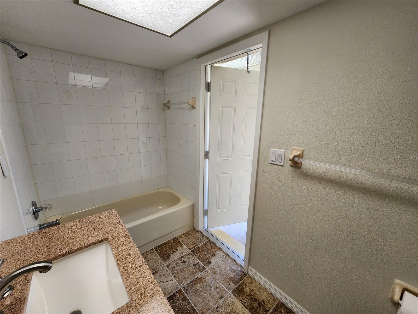 Image 45 of 61 For 21035 Exmore Ave