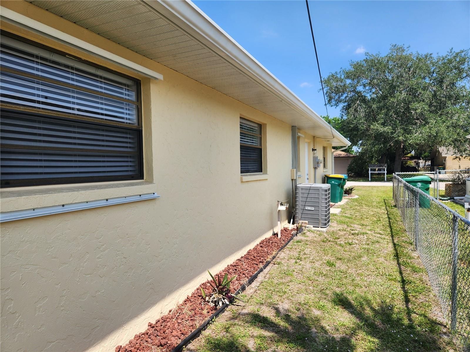 Image 9 of 61 For 21035 Exmore Ave