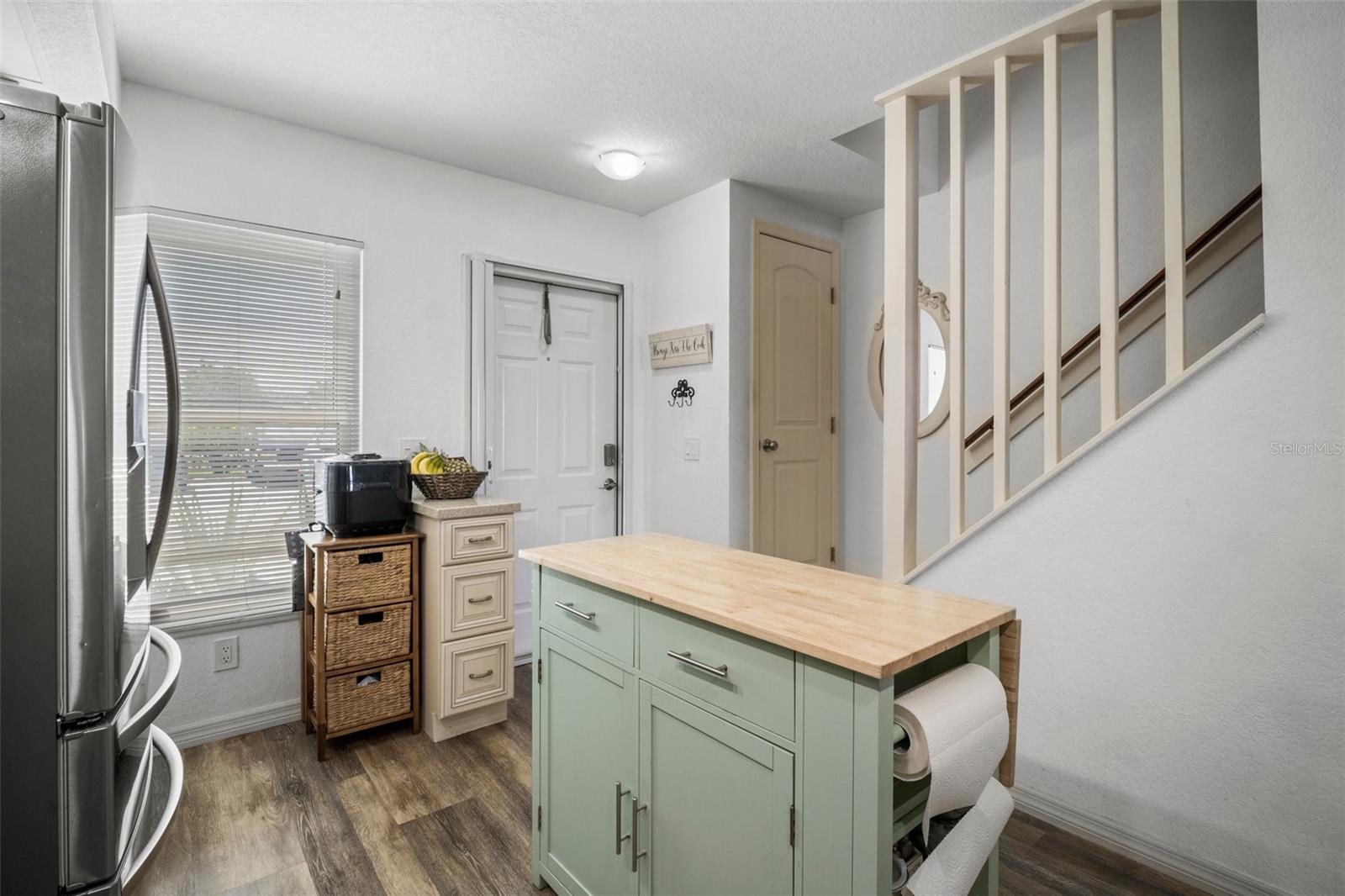 Image 13 of 35 For 26290 Rampart Boulevard D
