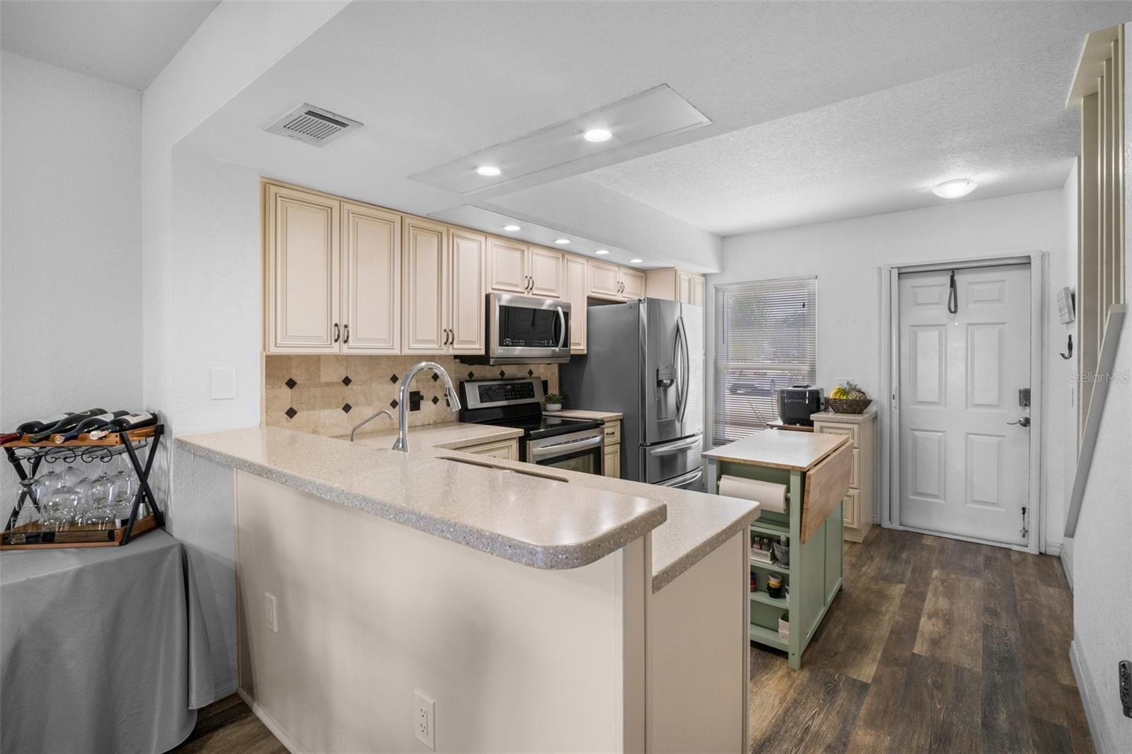 Image 14 of 35 For 26290 Rampart Boulevard D