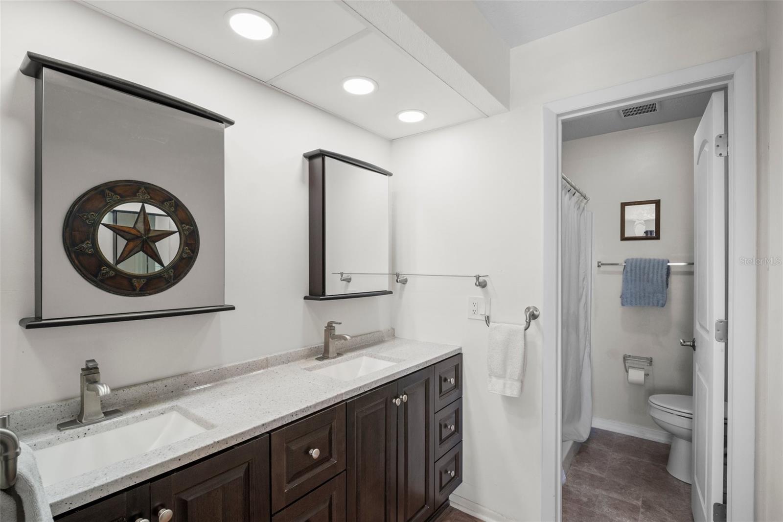 Image 24 of 35 For 26290 Rampart Boulevard D