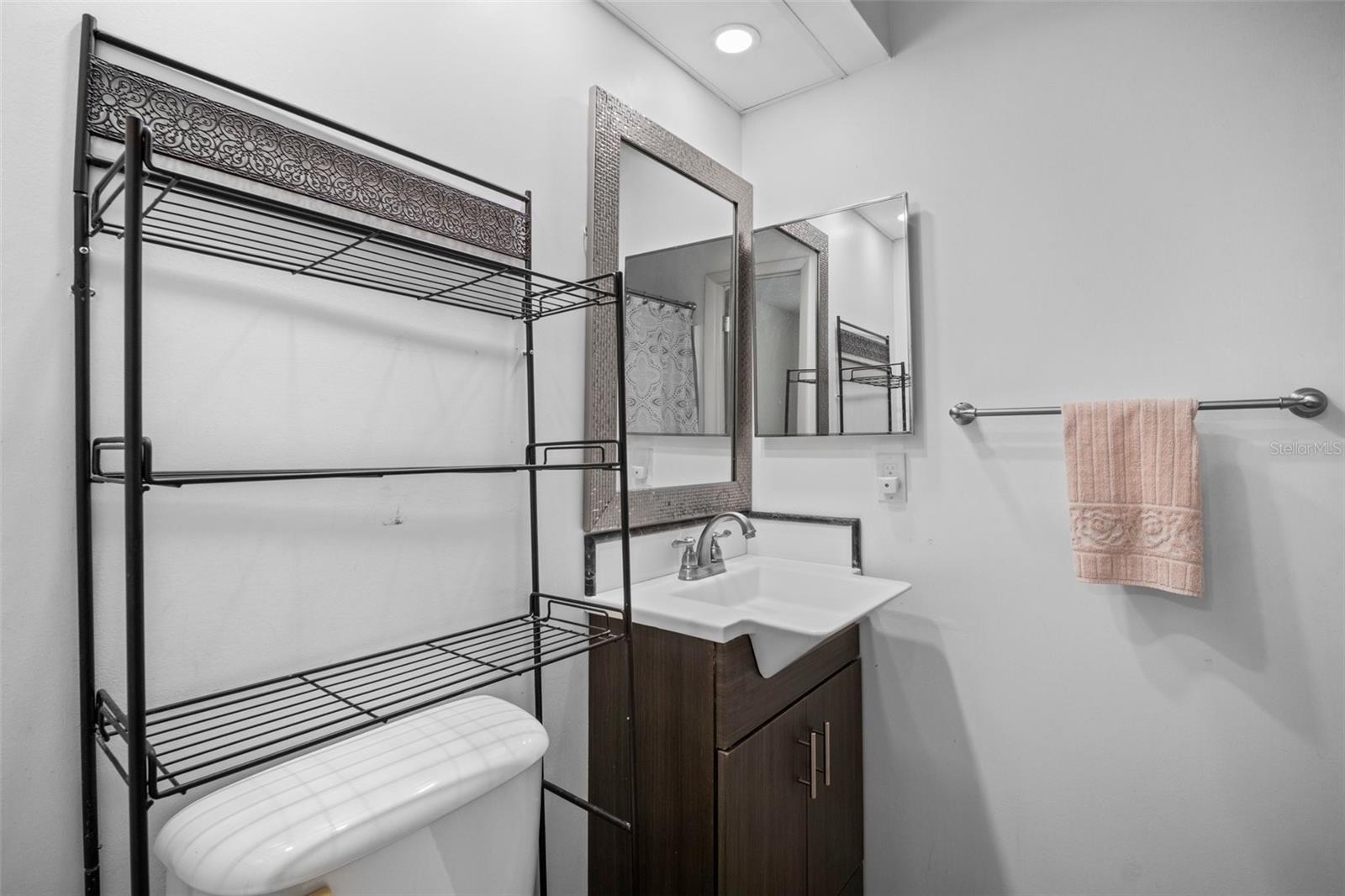 Image 28 of 35 For 26290 Rampart Boulevard D