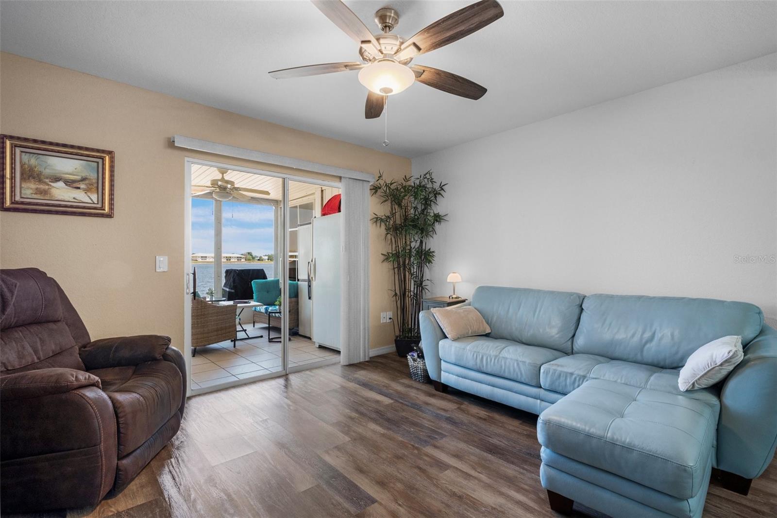 Image 4 of 35 For 26290 Rampart Boulevard D
