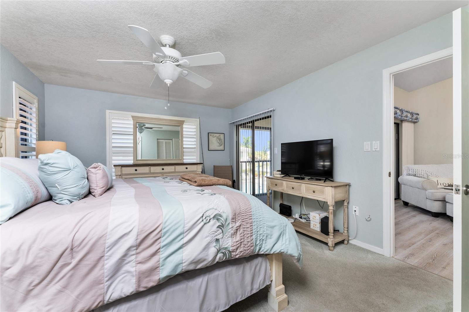 Image 12 of 21 For 347 Coldeway Drive G6