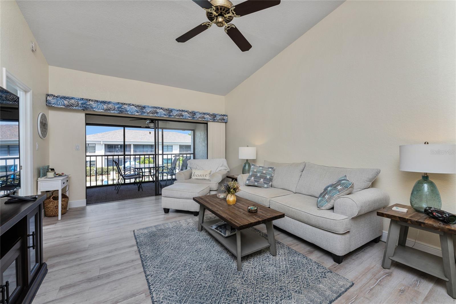 Image 2 of 21 For 347 Coldeway Drive G6