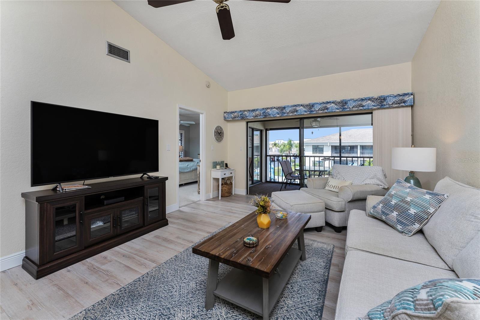 Image 6 of 21 For 347 Coldeway Drive G6
