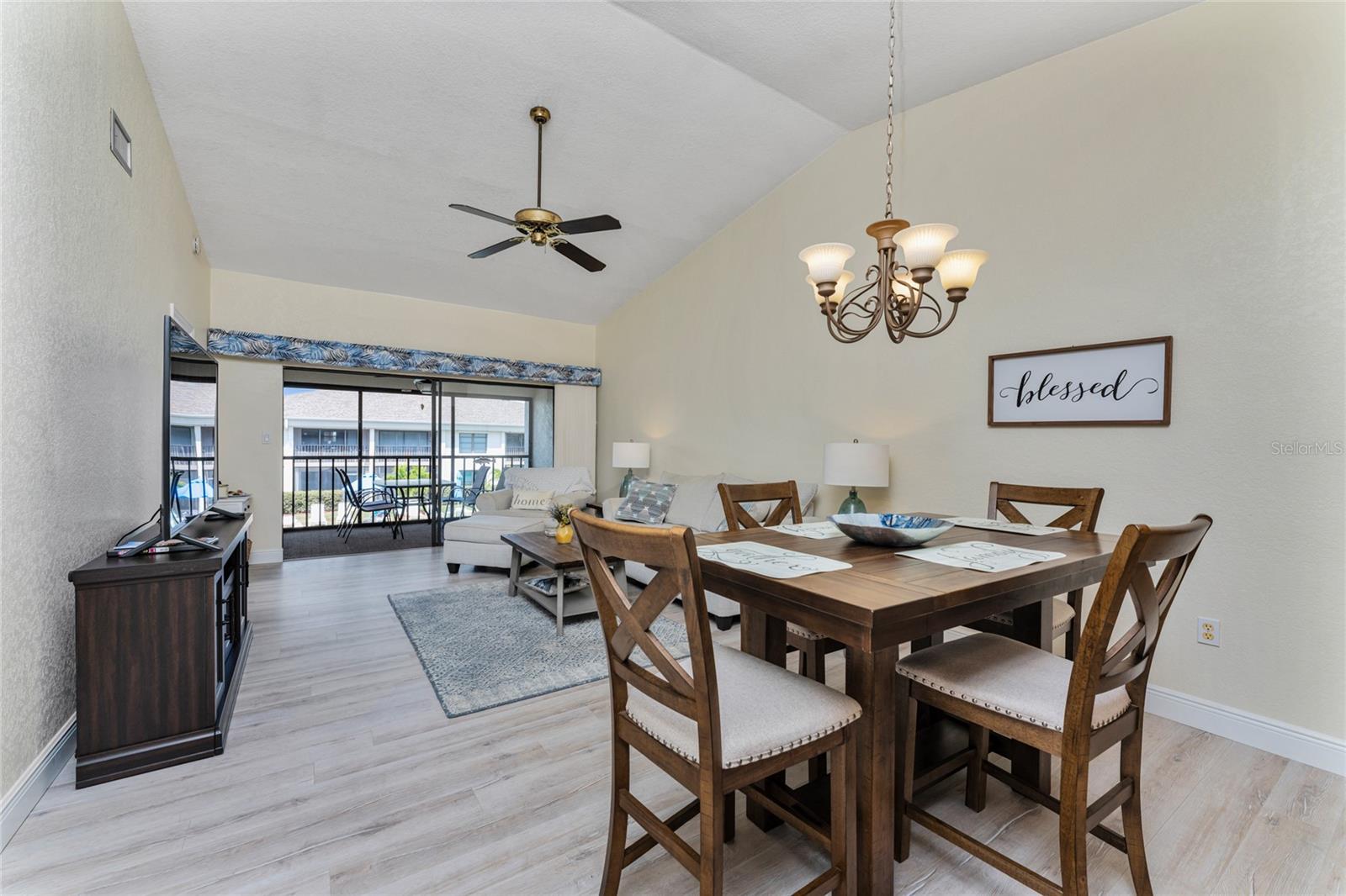 Image 7 of 21 For 347 Coldeway Drive G6