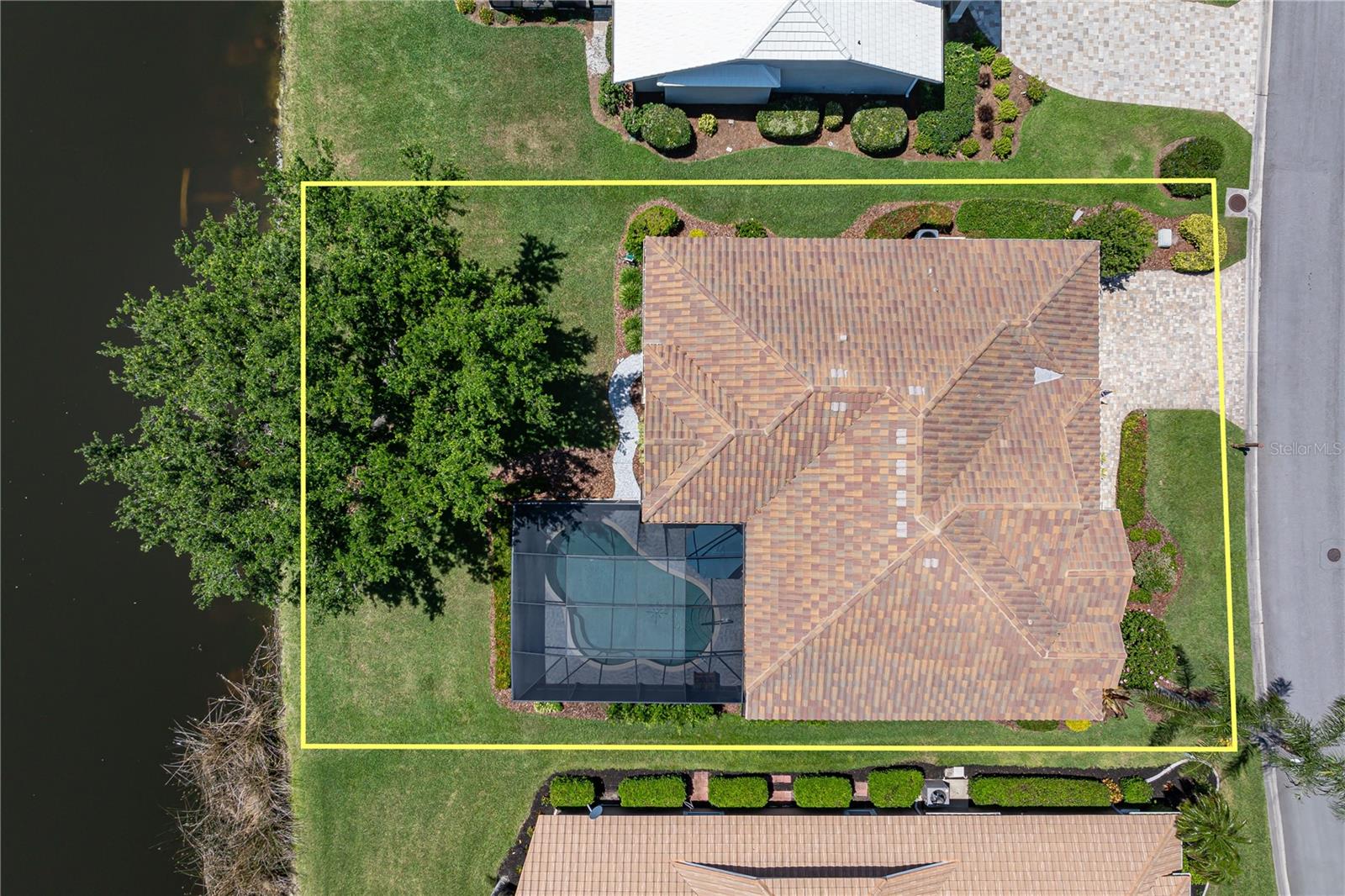 Image 15 of 71 For 13761 Long Lake Lane