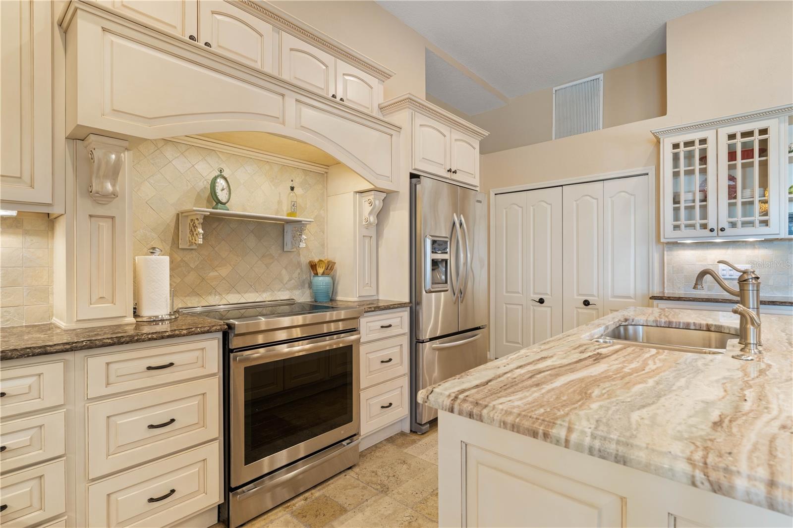 Image 34 of 71 For 13761 Long Lake Lane