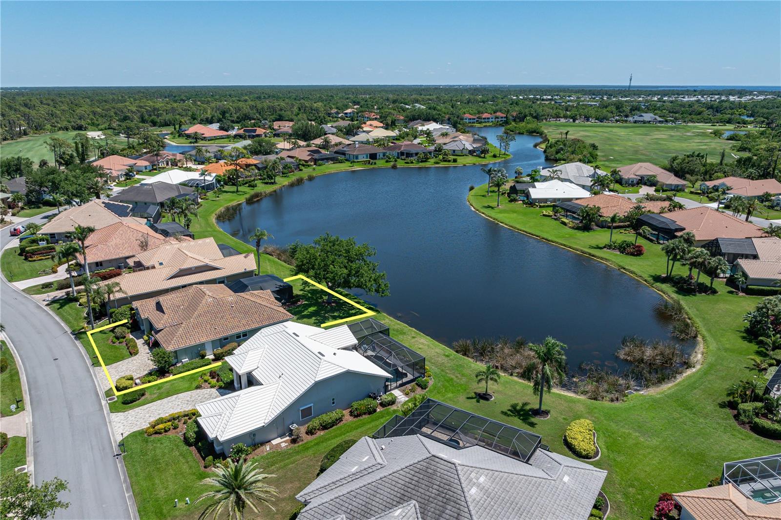 Image 4 of 71 For 13761 Long Lake Lane