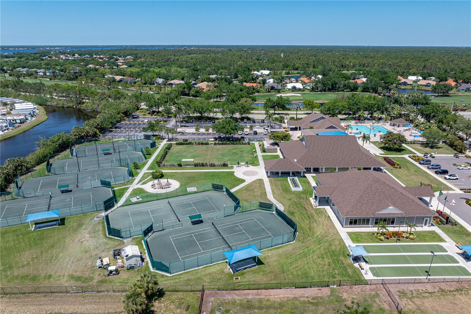 Image 68 of 71 For 13761 Long Lake Lane