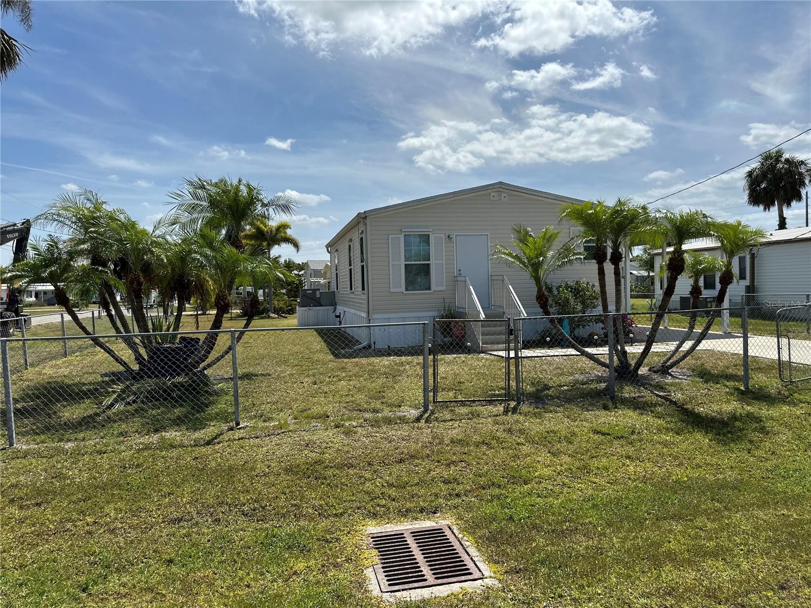 Image 7 of 25 For 2110 Education Avenue