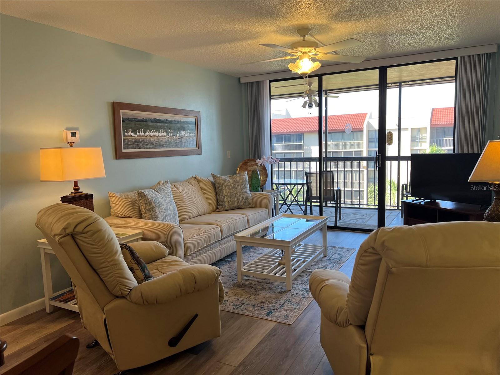 Image 2 of 39 For 21405 Olean Boulevard 531