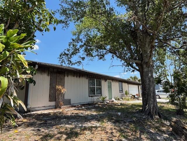 Image 3 of 28 For 3538 Pinetree Street