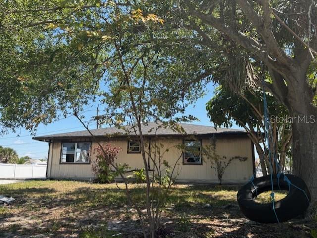 Image 4 of 28 For 3538 Pinetree Street