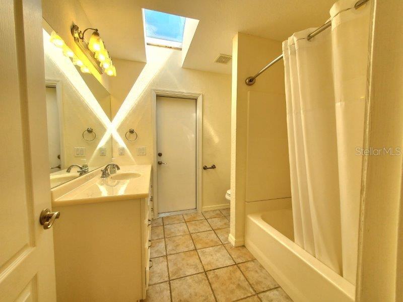 Image 22 of 33 For 26070 Ocelot Lane