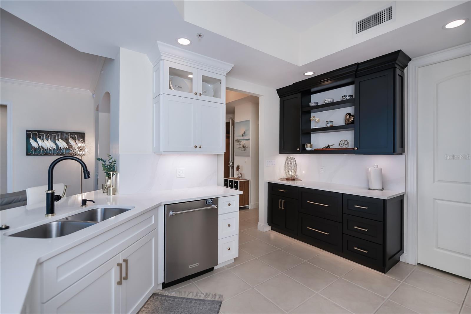 Image 22 of 74 For 2104 1st Street 3103