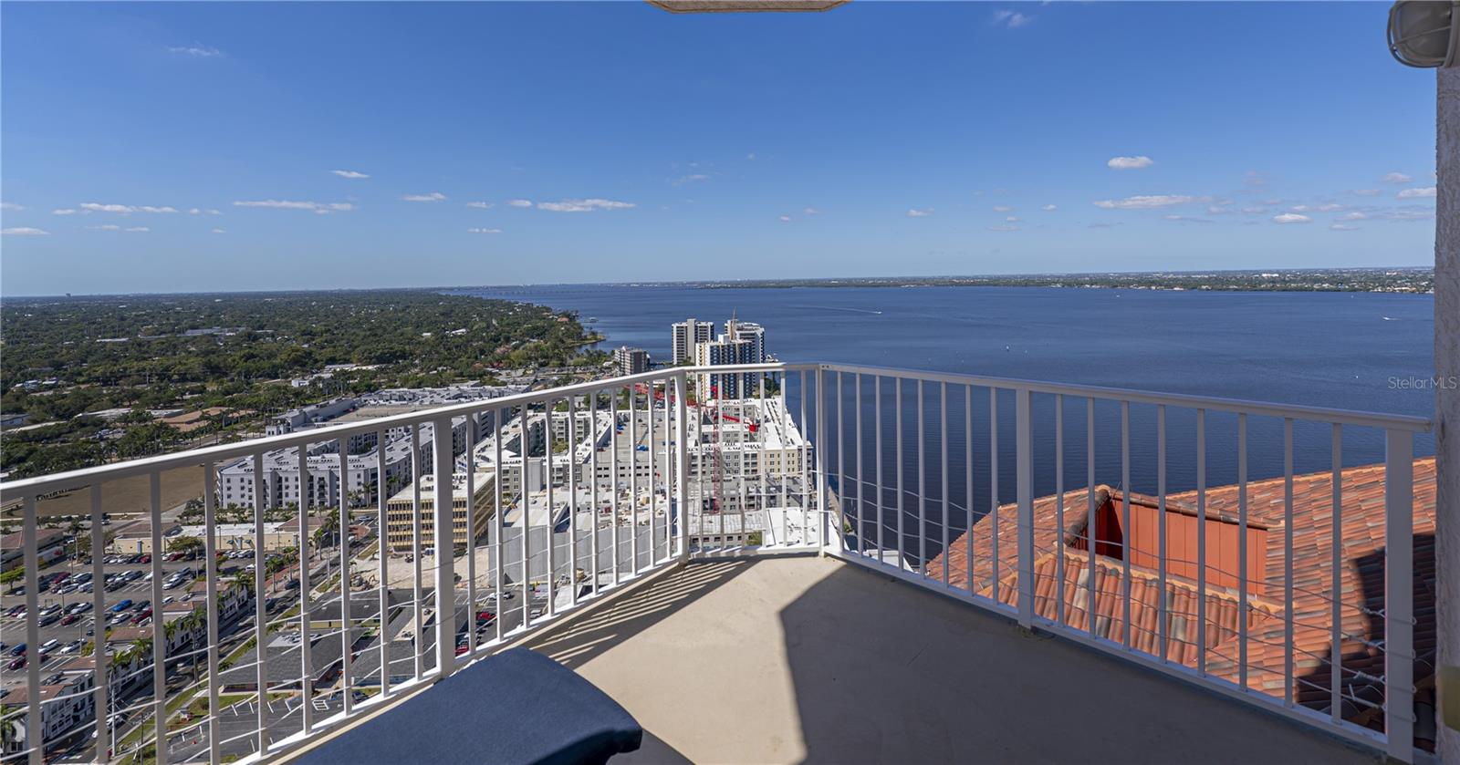 Image 3 of 74 For 2104 1st Street 3103