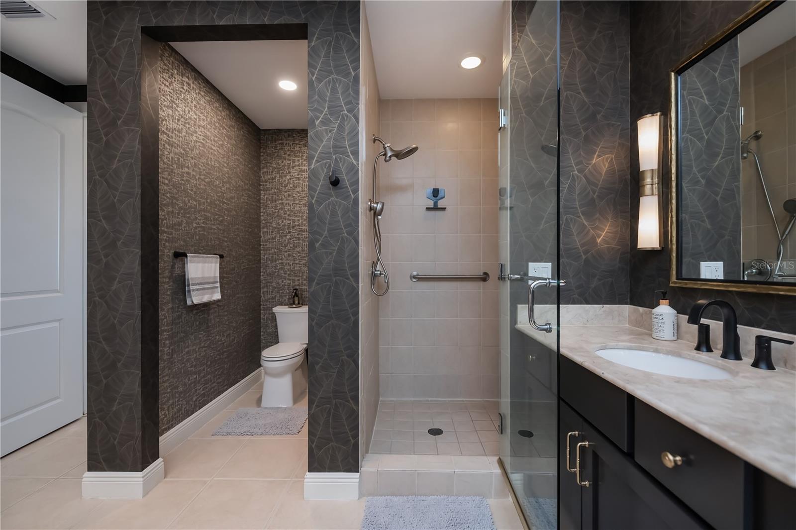 Image 36 of 74 For 2104 1st Street 3103