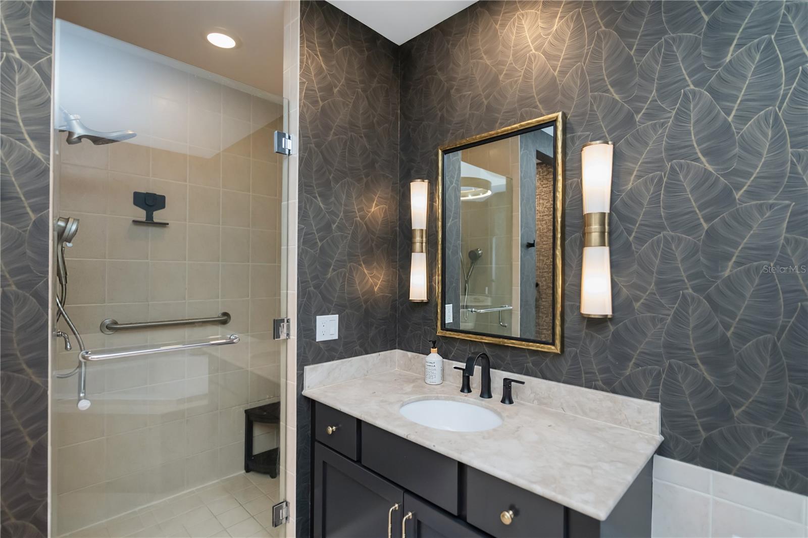 Image 37 of 74 For 2104 1st Street 3103