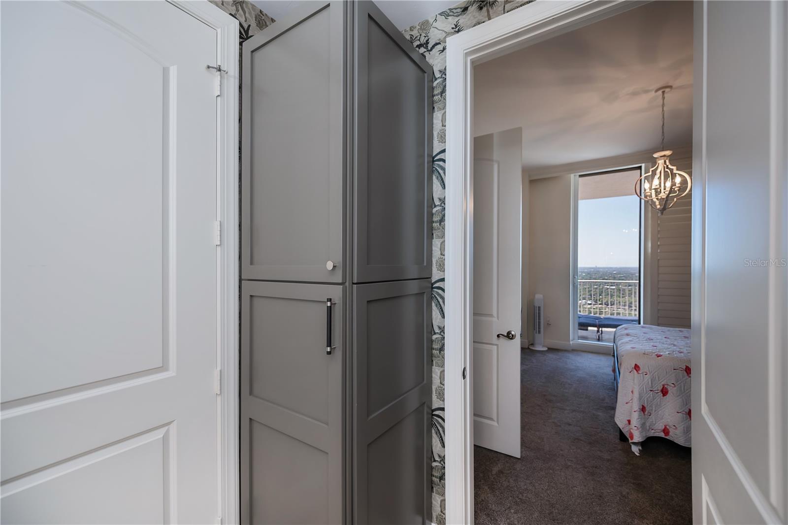Image 45 of 74 For 2104 1st Street 3103