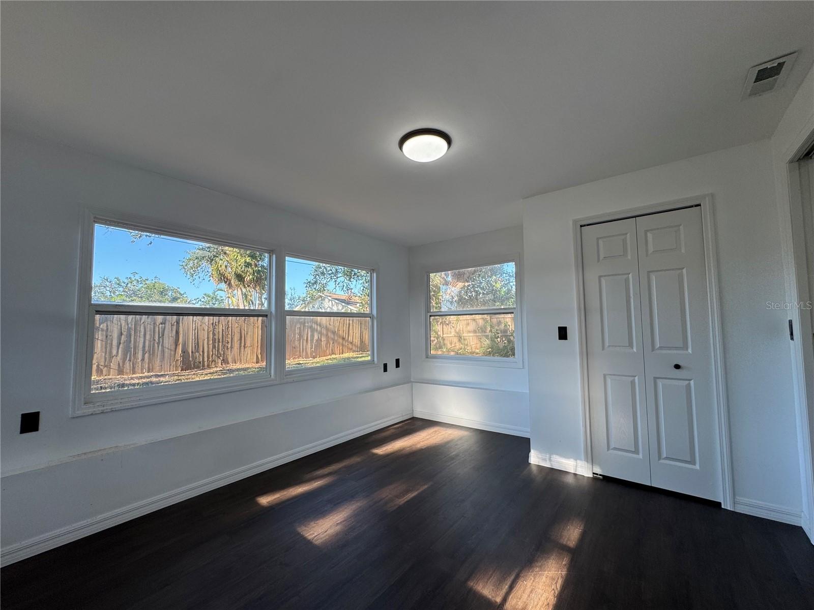 Image 21 of 31 For 426 Magnolia Road