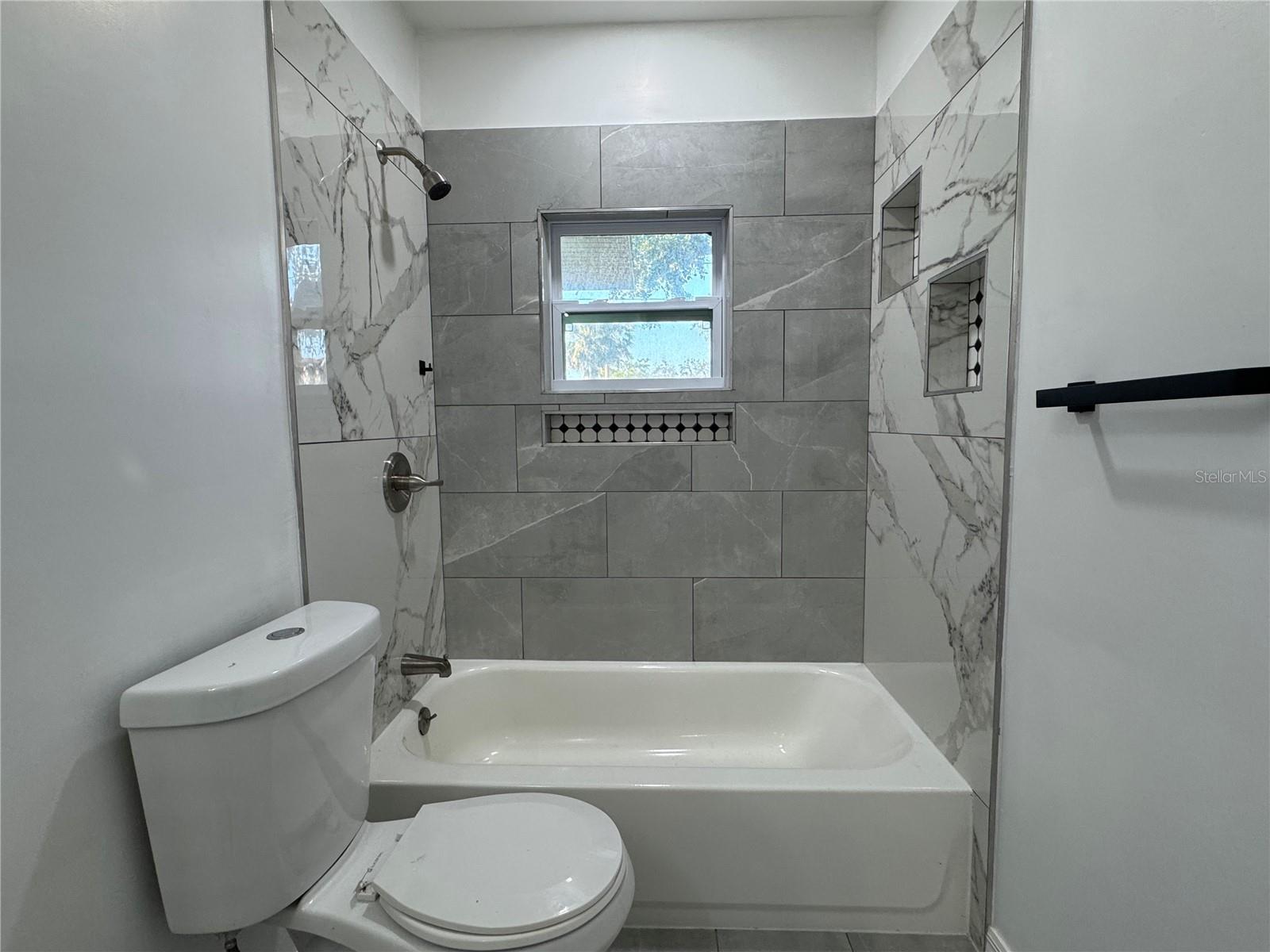 Image 29 of 31 For 426 Magnolia Road