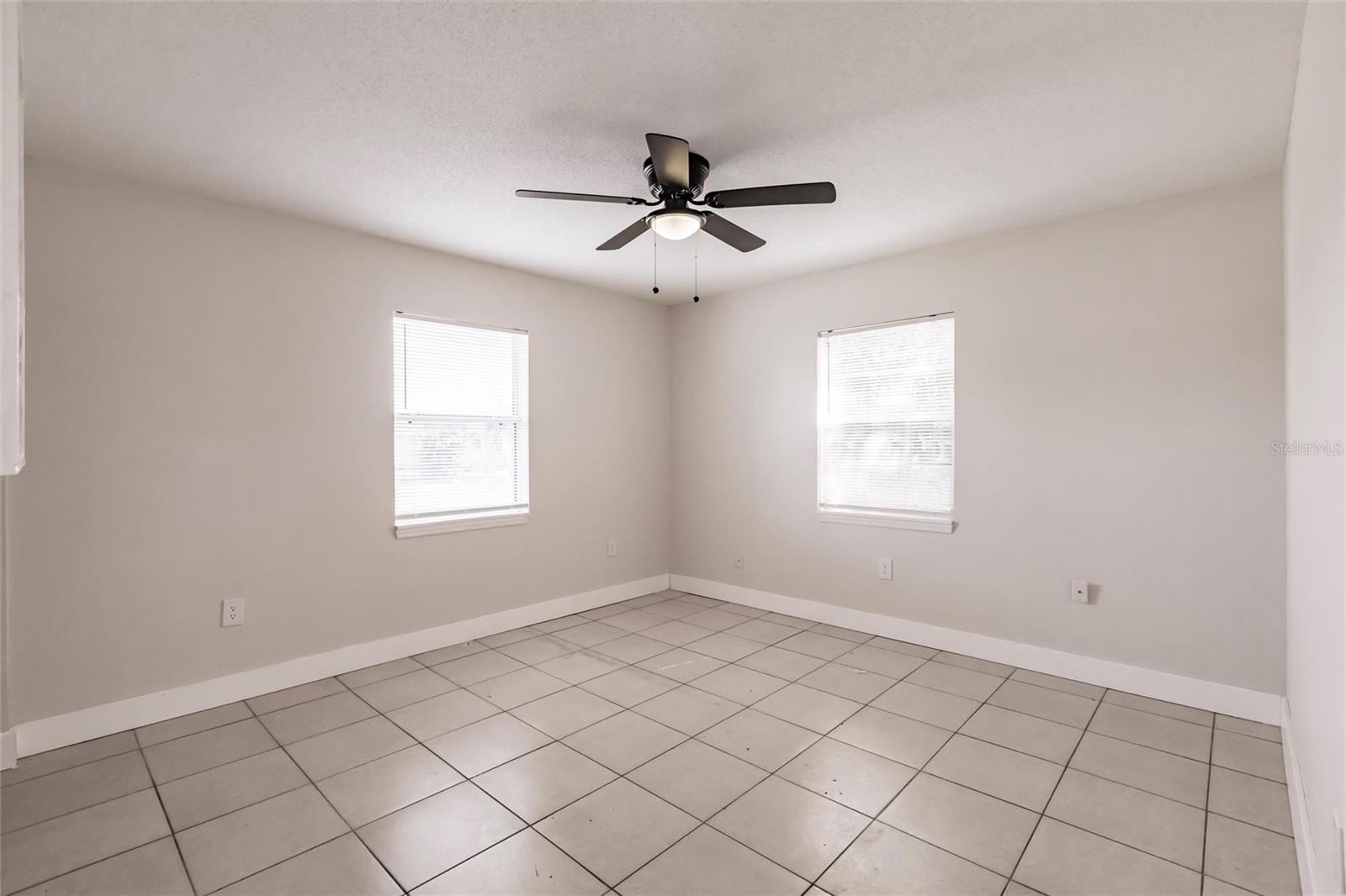 Image 17 of 62 For 1665 Florence Avenue B