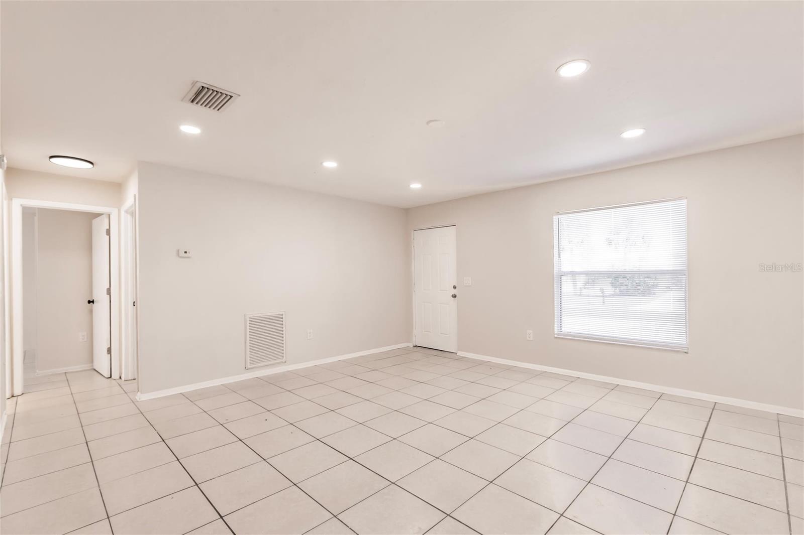 Image 37 of 62 For 1665 Florence Avenue B