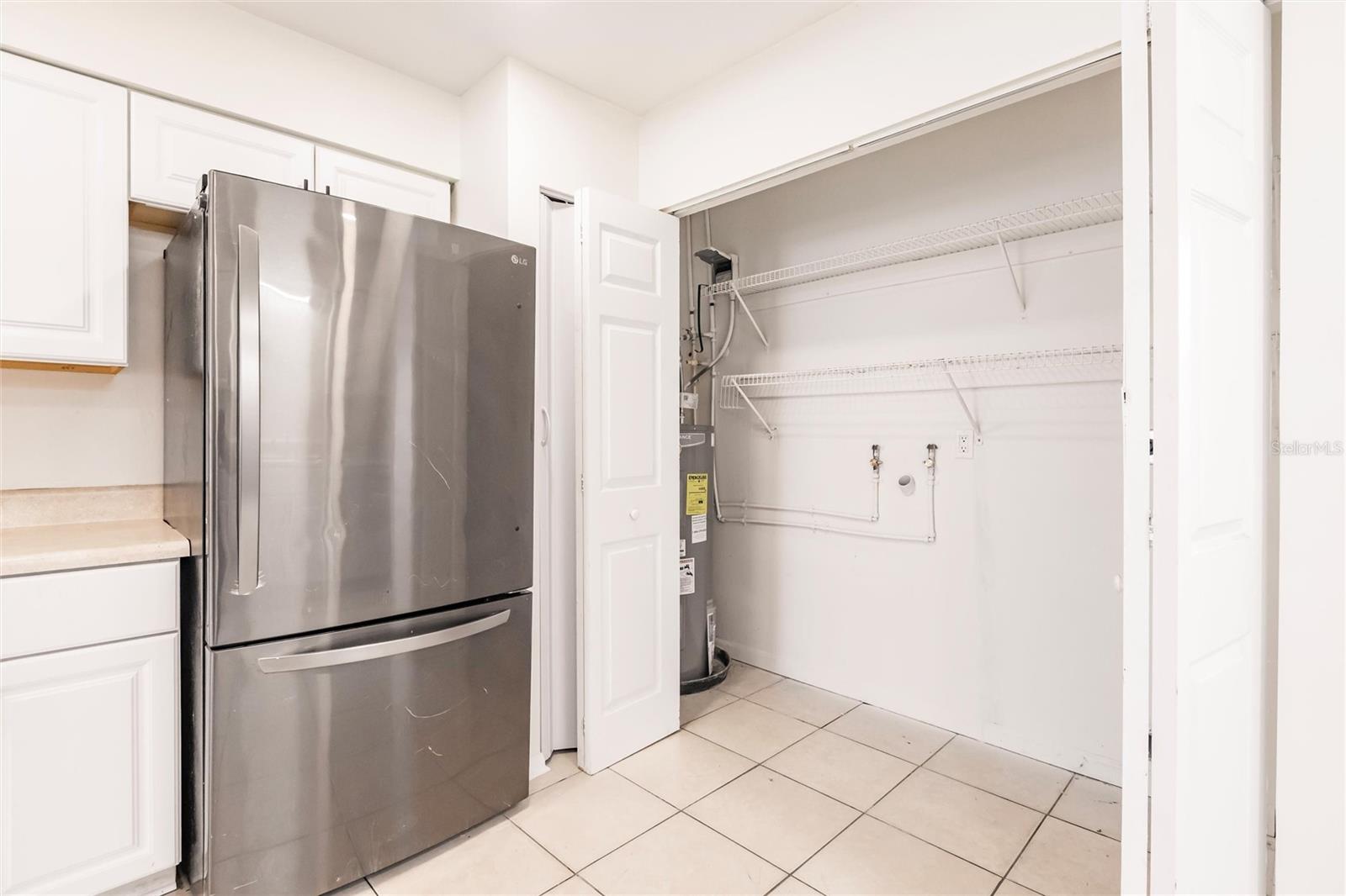 Image 41 of 62 For 1665 Florence Avenue B