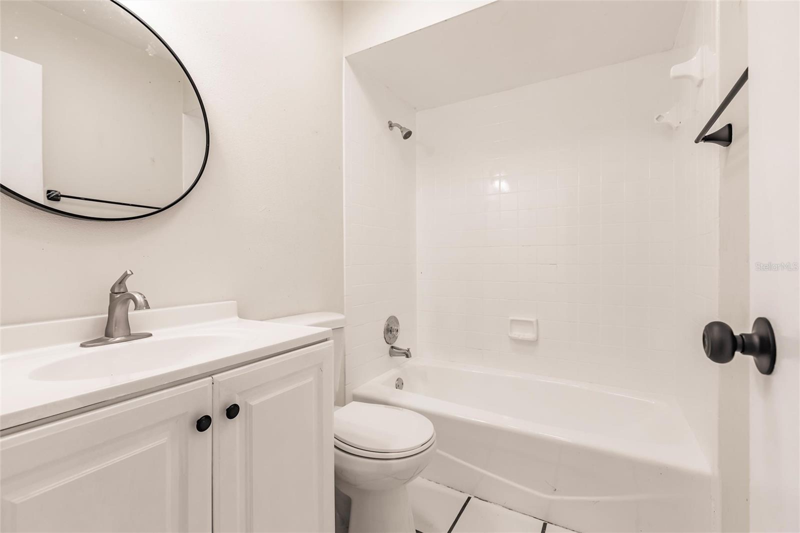 Image 47 of 62 For 1665 Florence Avenue B