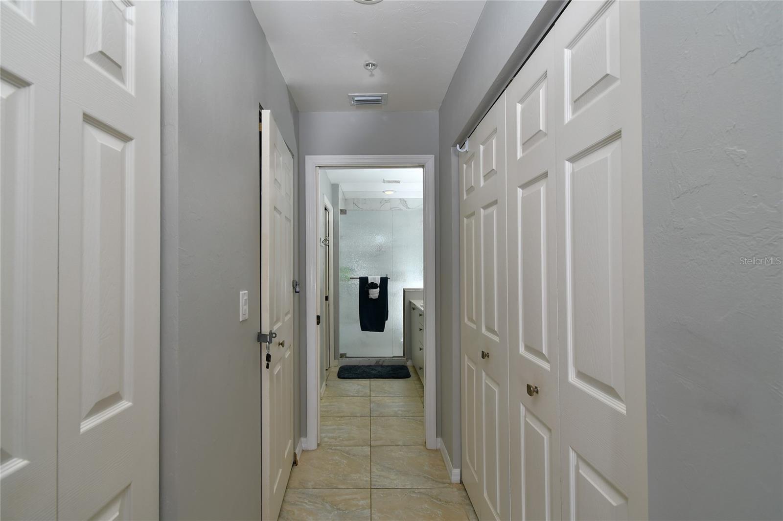 Image 21 of 37 For 2060 Matecumbe Key Road 2102